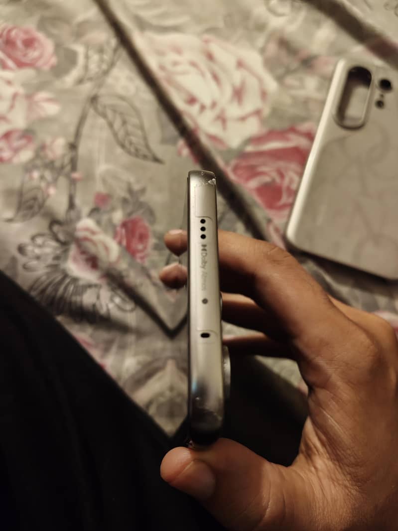 Tecno camon 50 pro 4