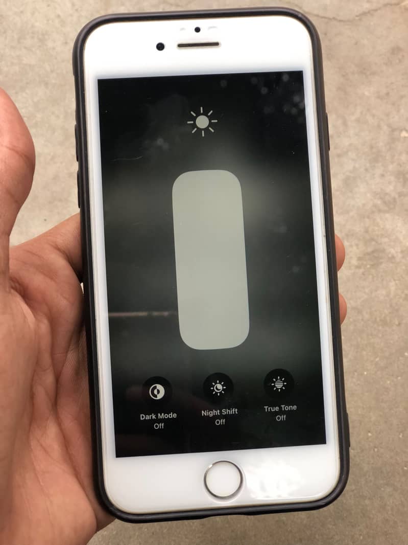 Apple iPhone 8 1