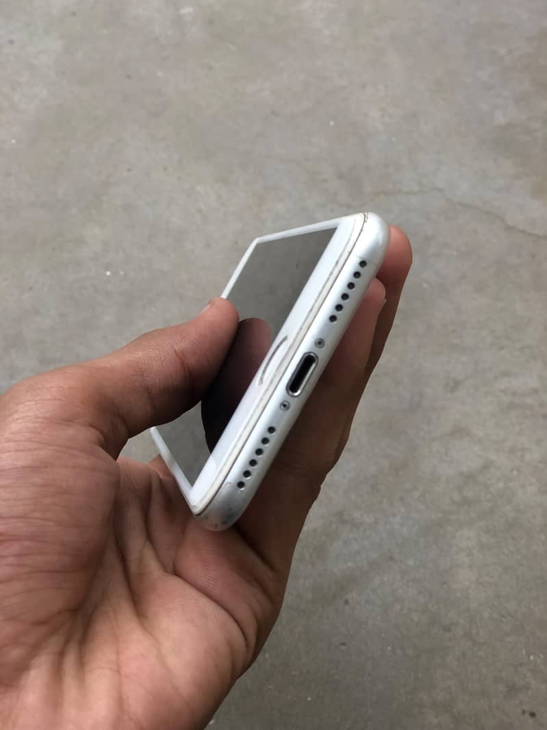 Apple iPhone 8 2