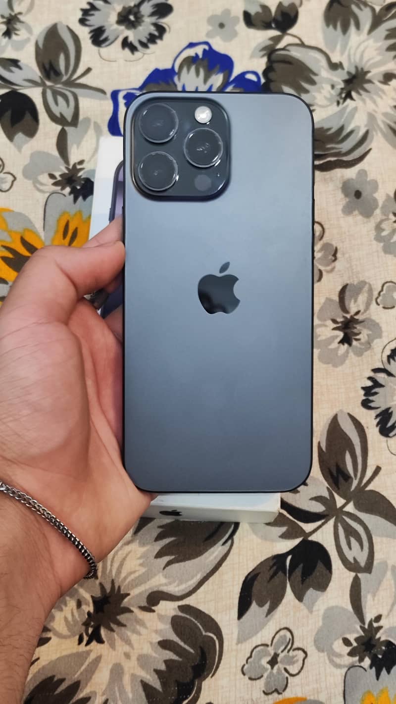 Iphone 16 Pro Max 1
