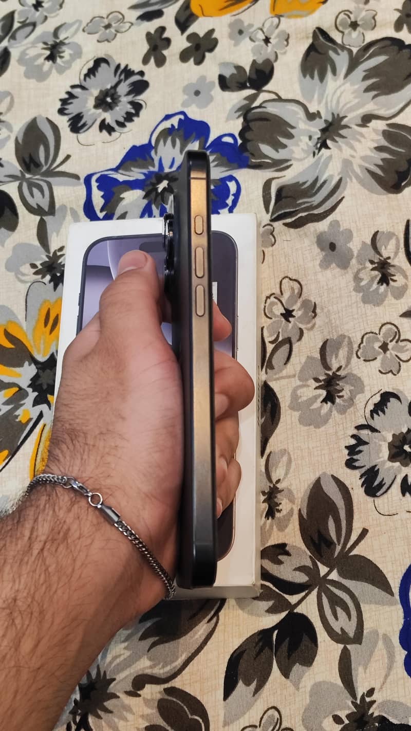 Iphone 16 Pro Max 5