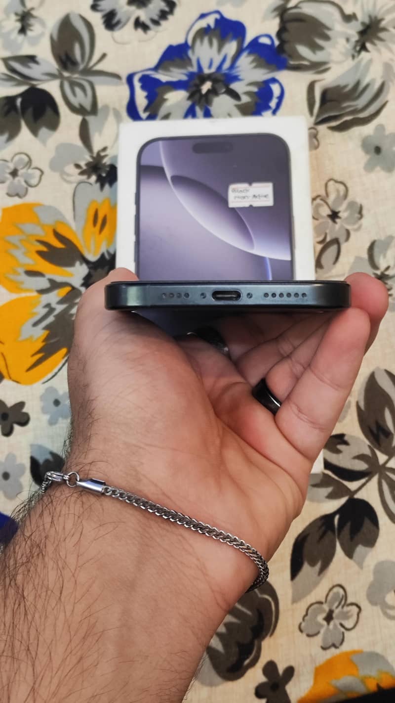 Iphone 16 Pro Max 6