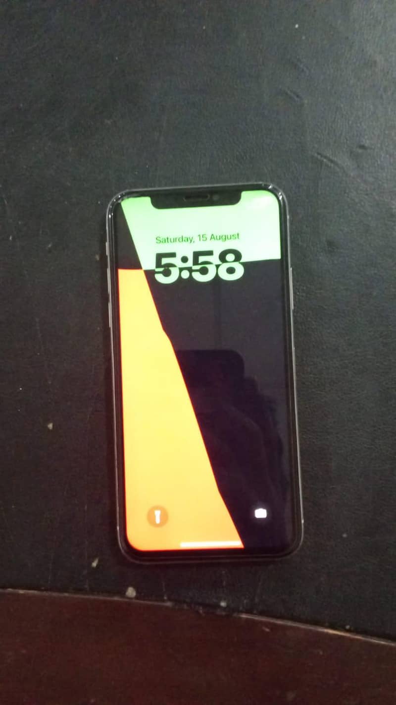 Apple iPhone X 4