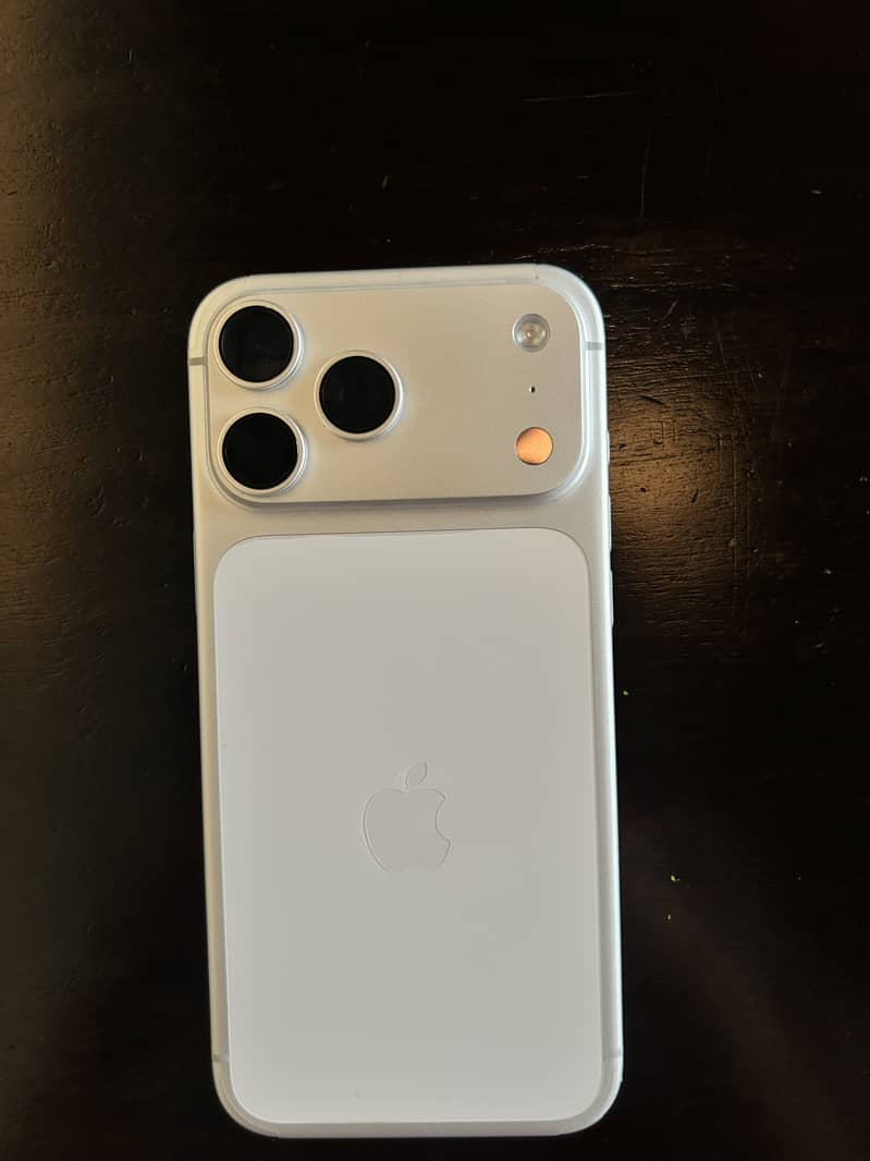 Apple iPhone 17 Pro Max 0