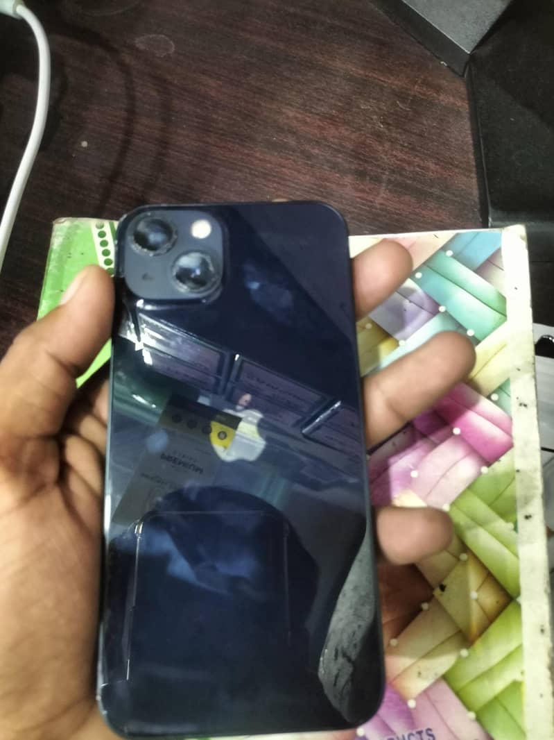 Apple iPhone 13 4