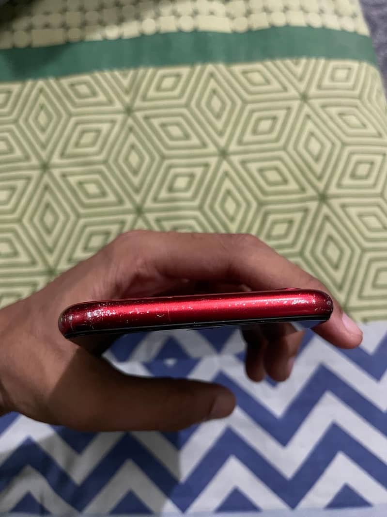 Apple iPhone XR 4