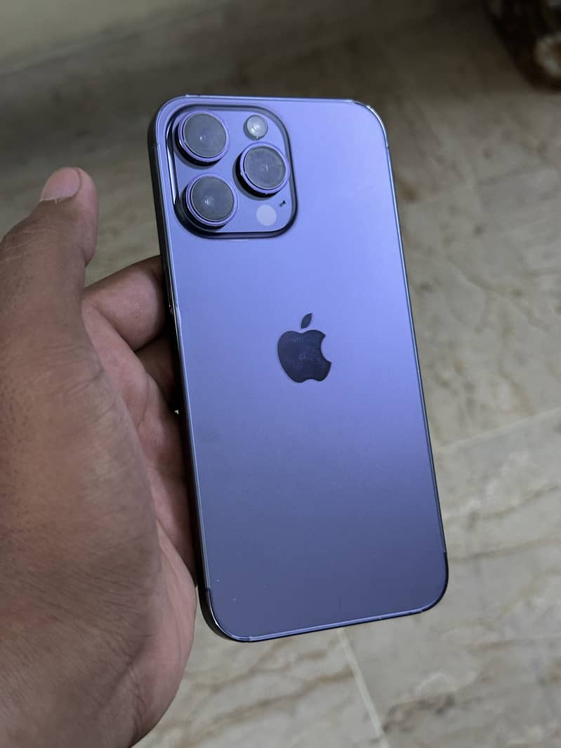 Apple iPhone 14 Pro Max 1