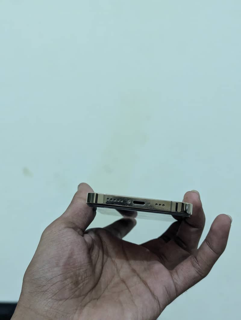 Apple iPhone 12 Pro 1