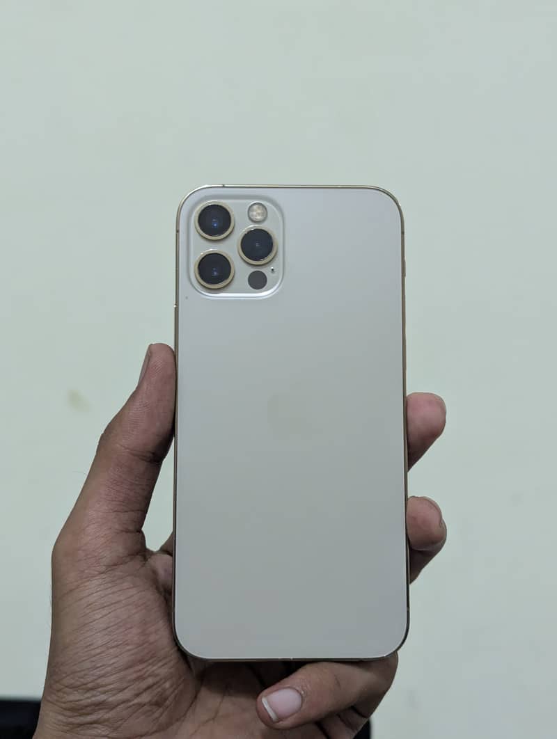 Apple iPhone 12 Pro 3