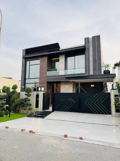 1 KANAL ELEGANT AND FULLY MAINTAINED SUPER HOT LOCATED BUNGALOW WITH ALL ACs INSTALLED IS AVAILABLE IN PHASE 5 NEAR LGS AND ROOTS SCHOOL DHALAHORE.