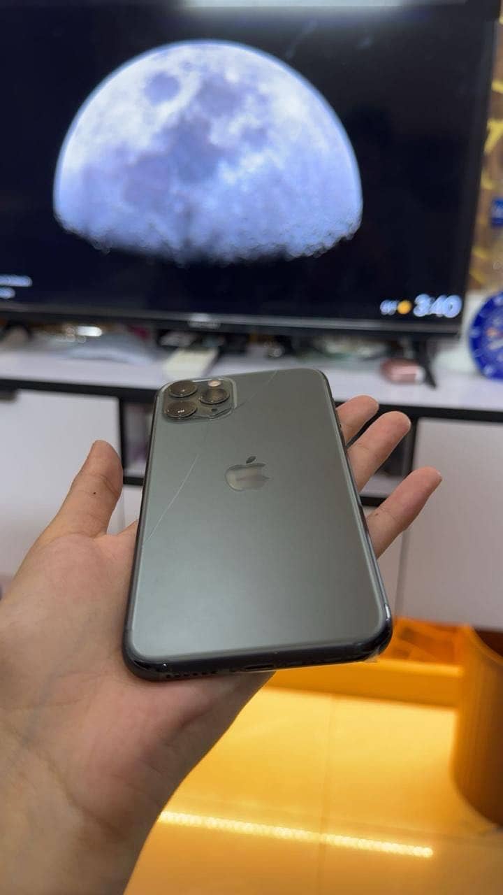 Apple iPhone 11 Pro 2