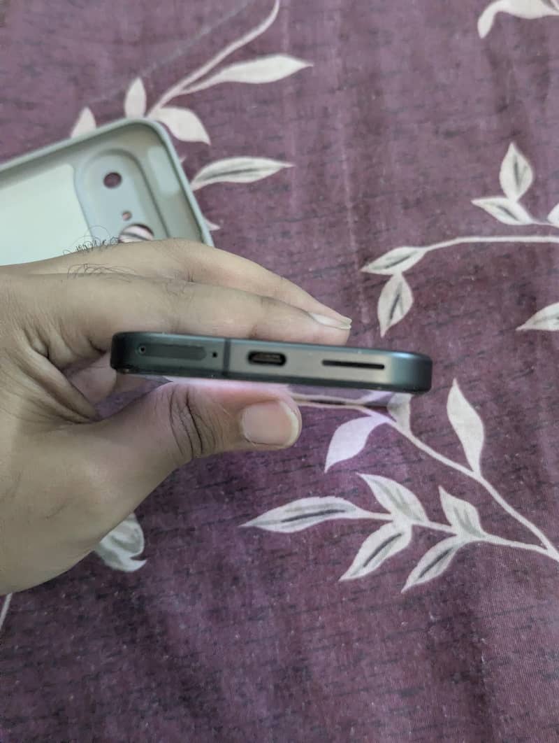 Google Pixel 9 6