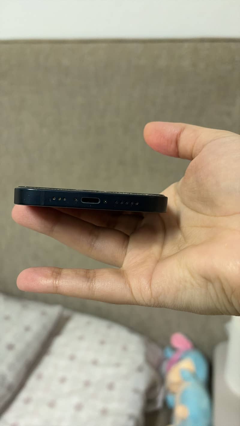 Apple iPhone 13 3