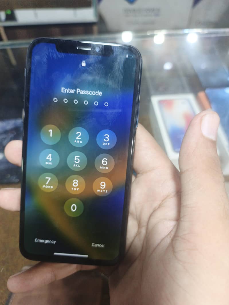 Apple iPhone X 1