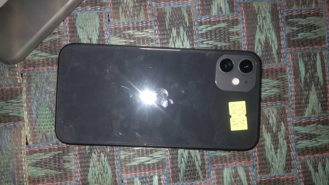 Apple iPhone 11 4