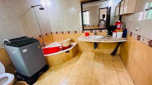 1kanal Lower Portion For Rent in Johar Town 2Bed room 03029529359