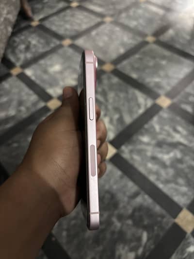Apple iPhone 15