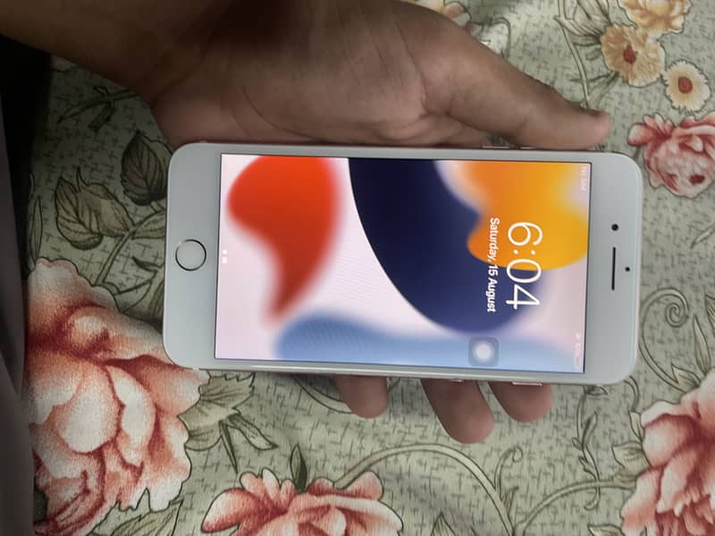 Apple iPhone 7 Plus 3