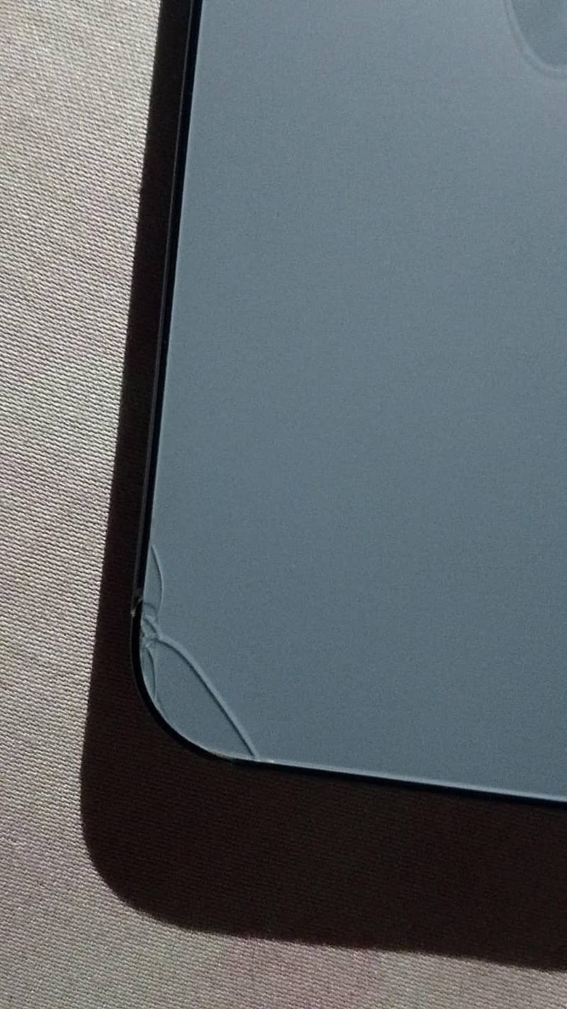 Apple iPhone 13 Pro 2
