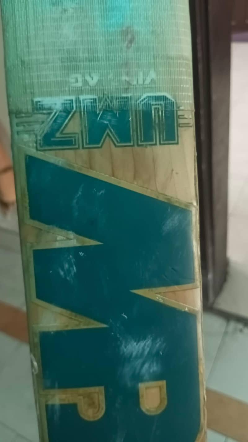cricket bat 8