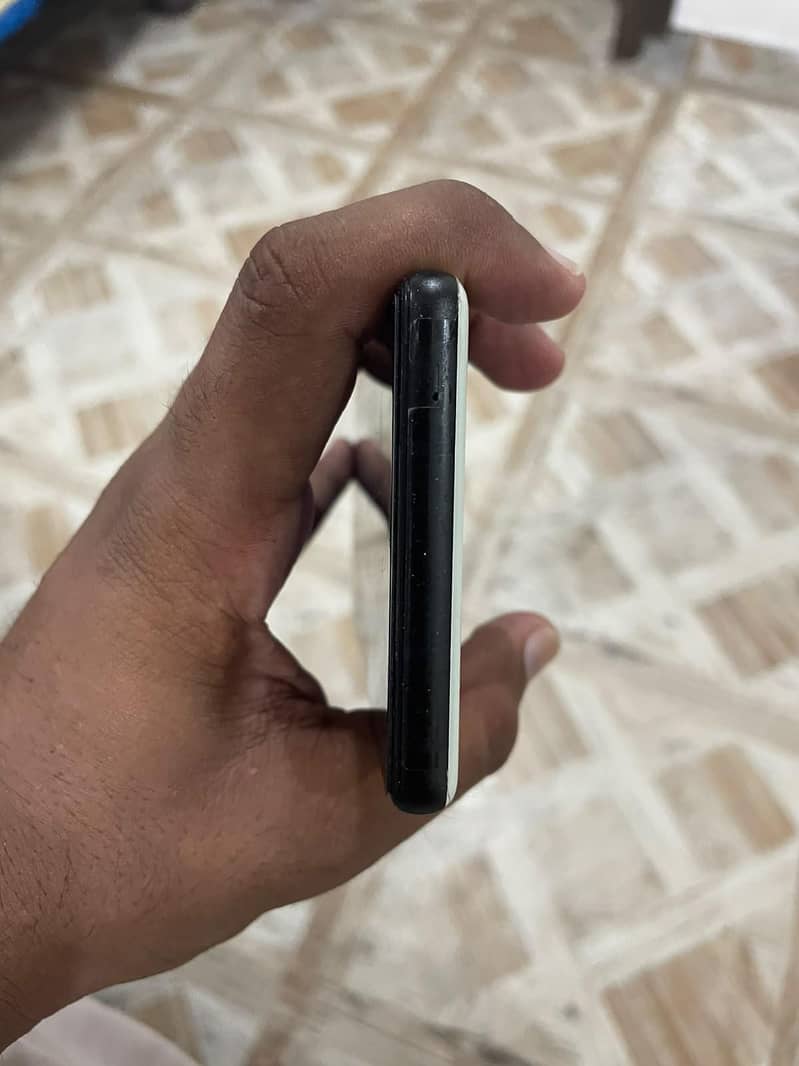Google Pixel 6a 3
