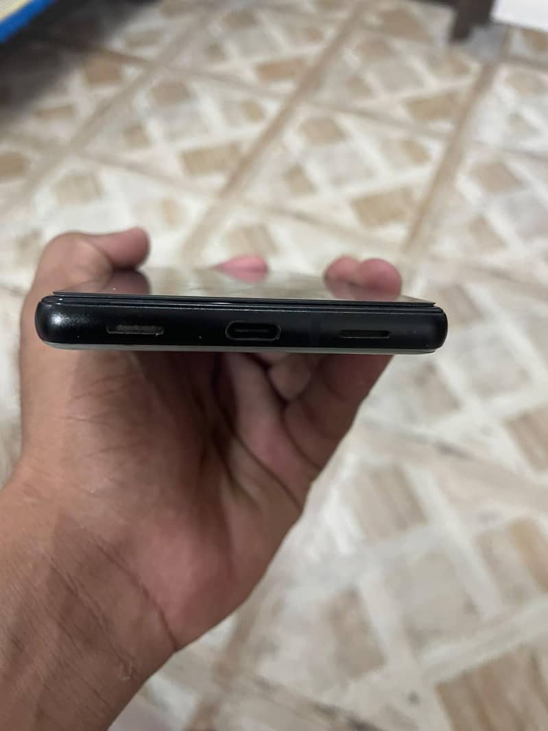 Google Pixel 6a 4