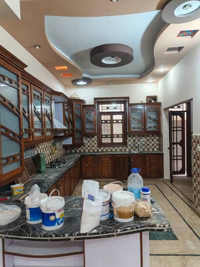 400 sq yards beutyfull portion for rent in kaneez Fatima society