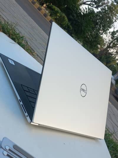 Dell XPS 15 9500 4gb Nvidia GTX card 4k touch Display