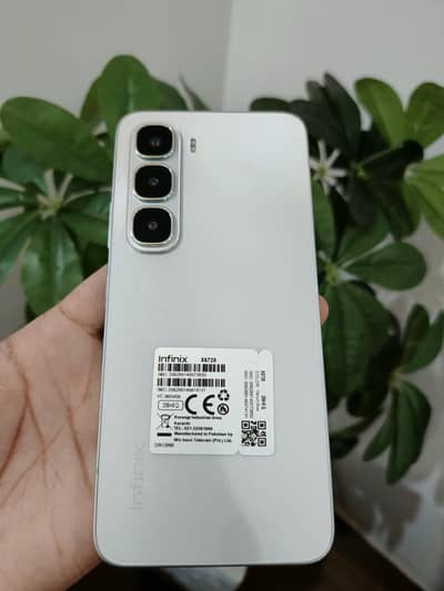 Infinix hot 60i brand new condition 8/256