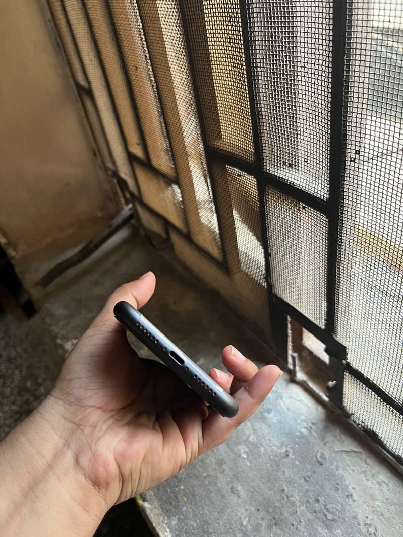 Apple iPhone 11 2