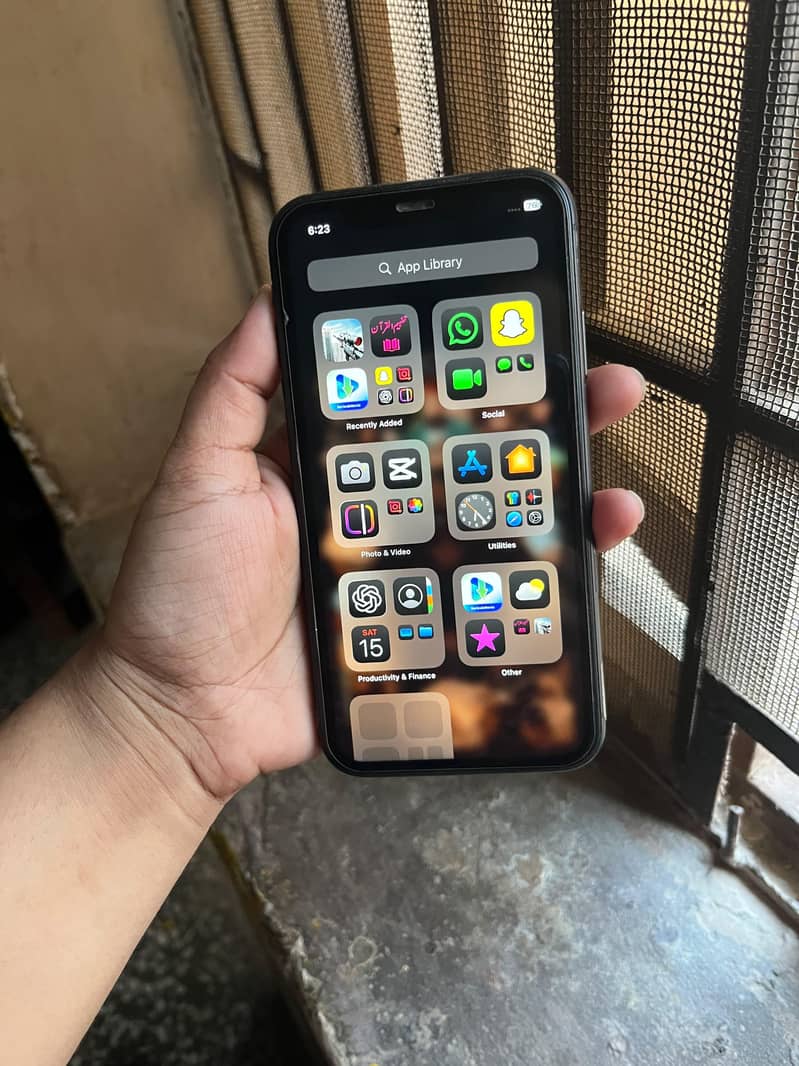 Apple iPhone 11 6