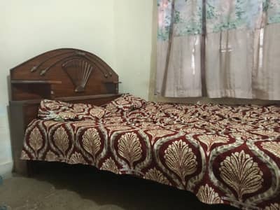 Used bed 5x6 feet for Sale