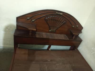 Used bed 5x6 feet for Sale