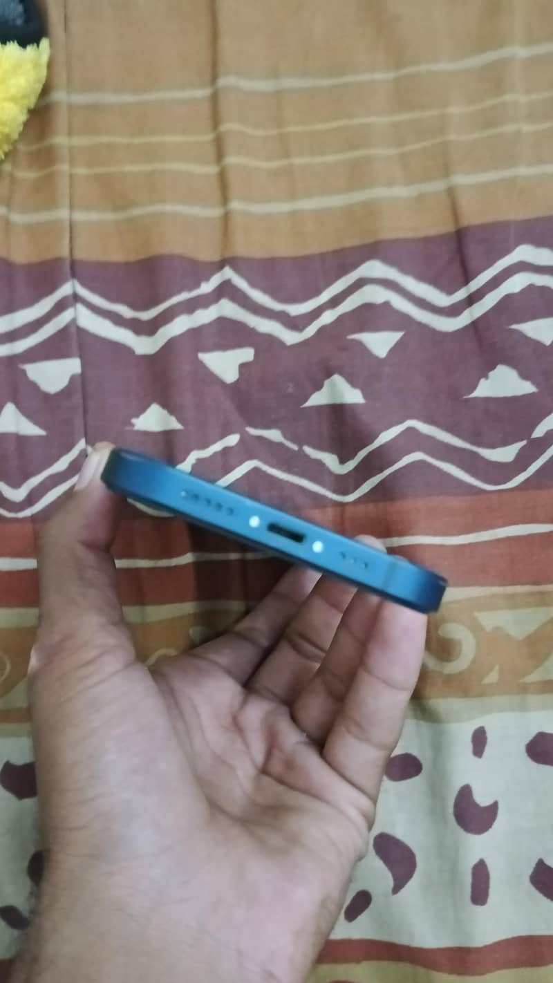 Apple iPhone 12 5