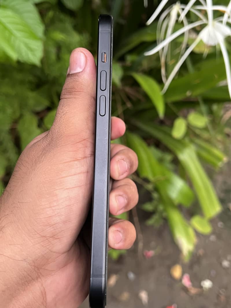 Apple iPhone 15 plus 2