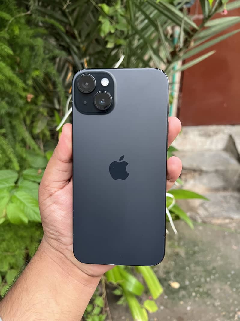 Apple iPhone 15 plus 9