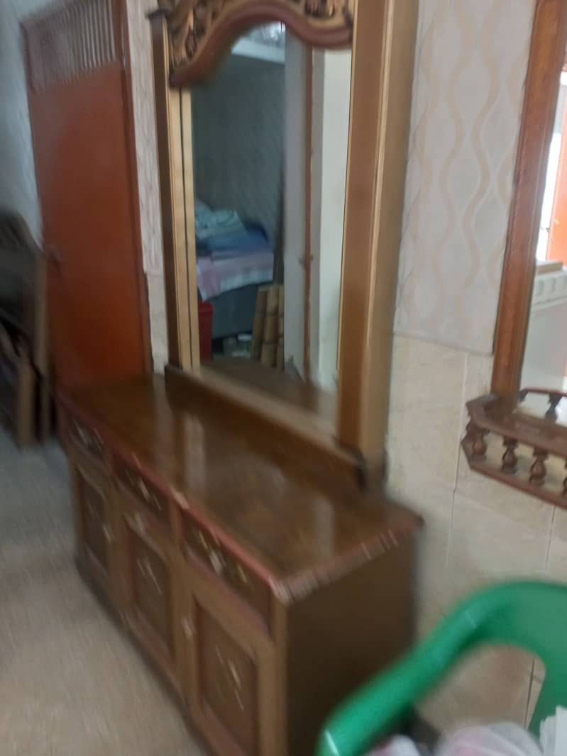 Sofa set woth bed etc 0