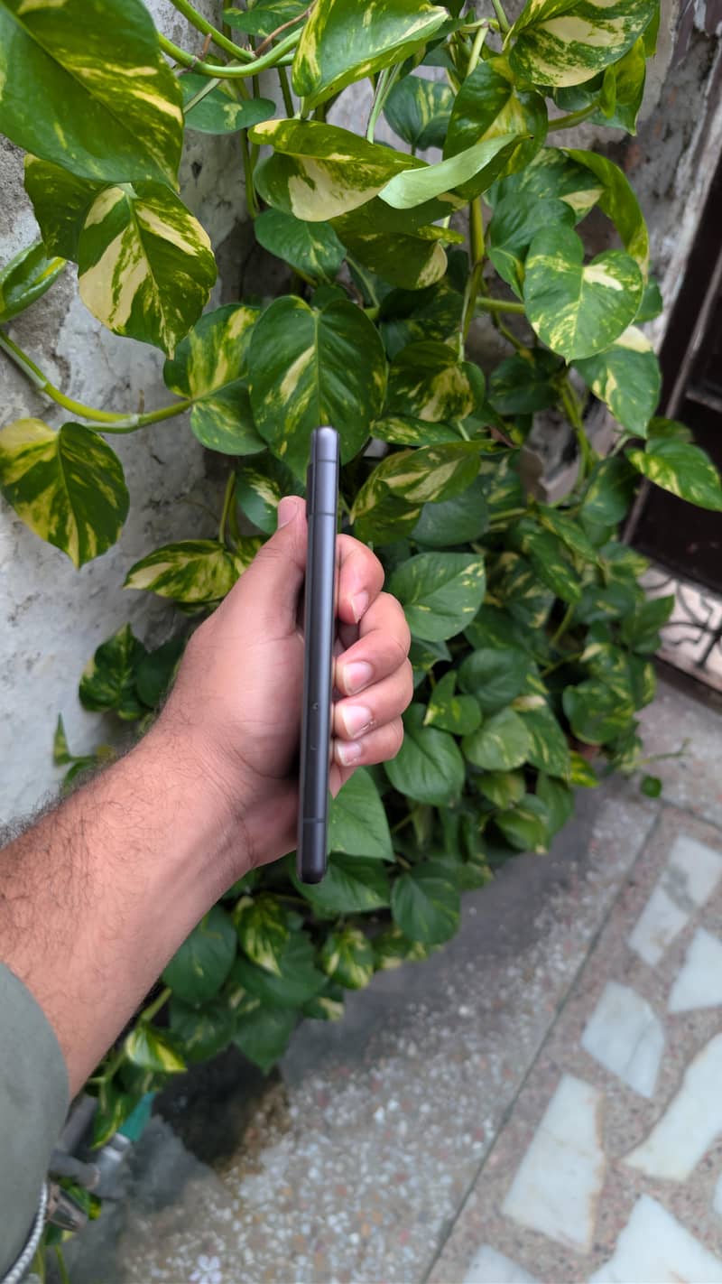 Google Pixel 7a 2