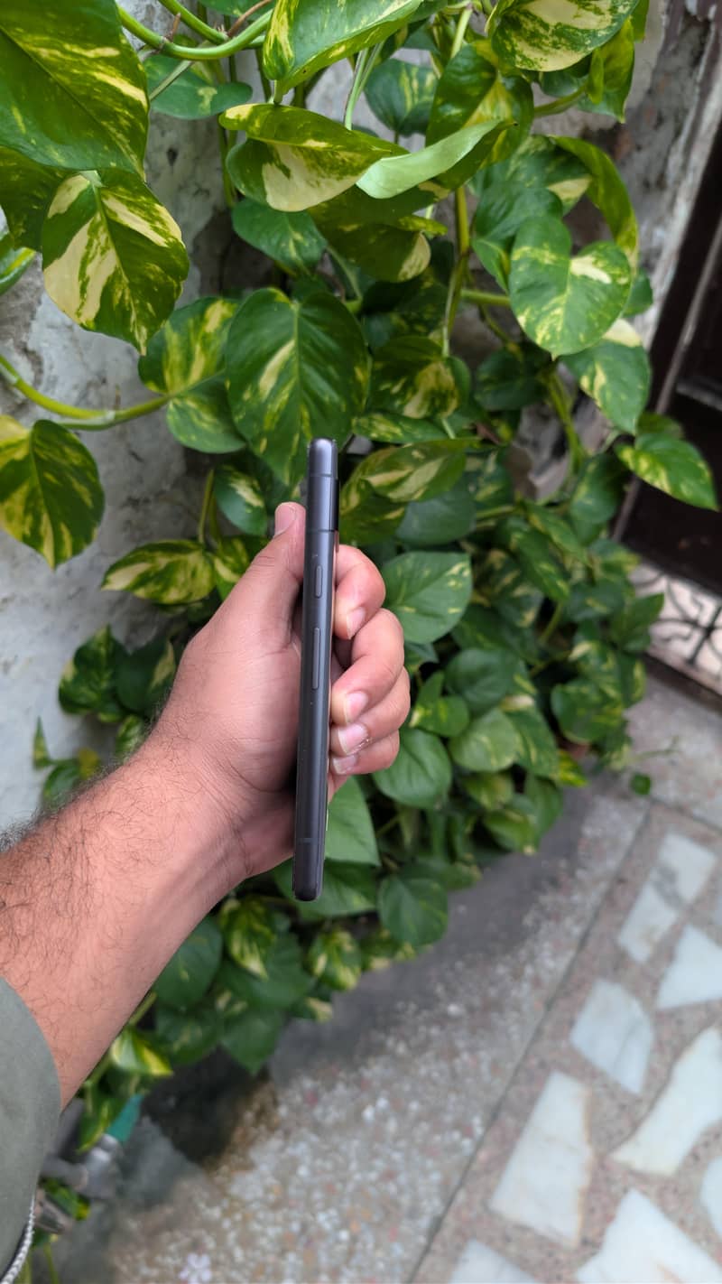 Google Pixel 7a 3