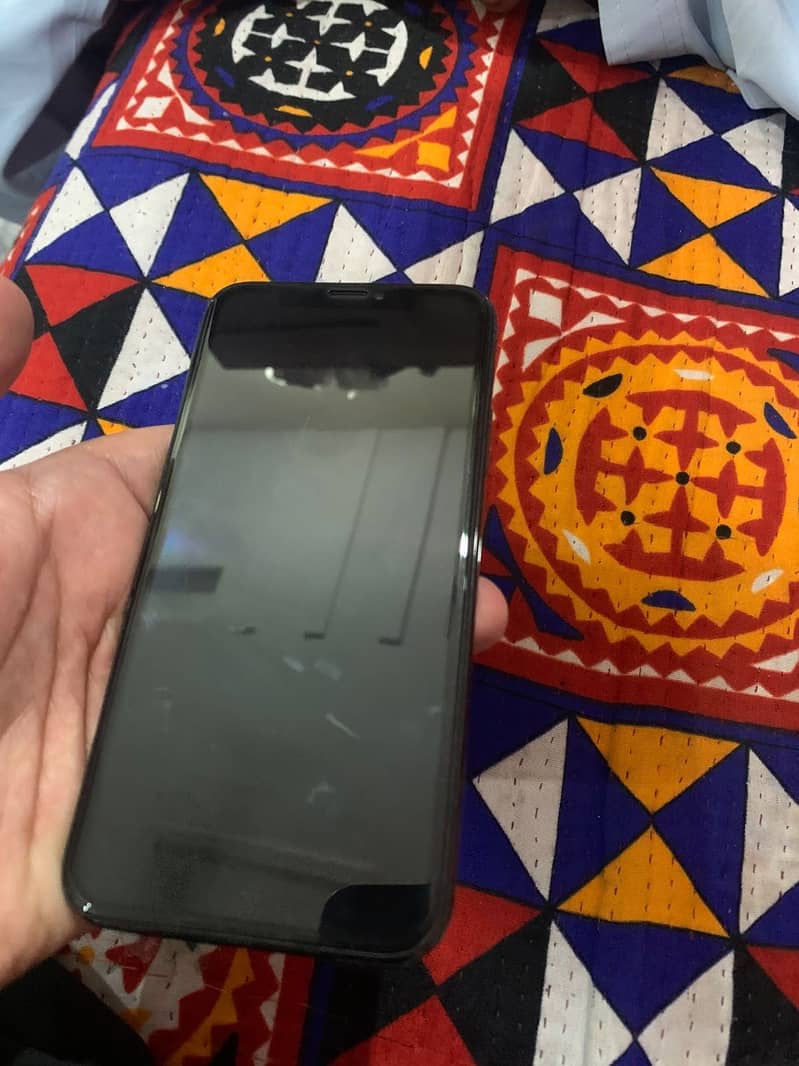 Apple iPhone X 4