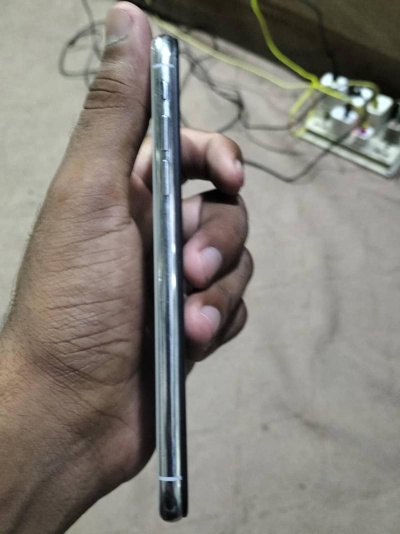 Apple iPhone X 2