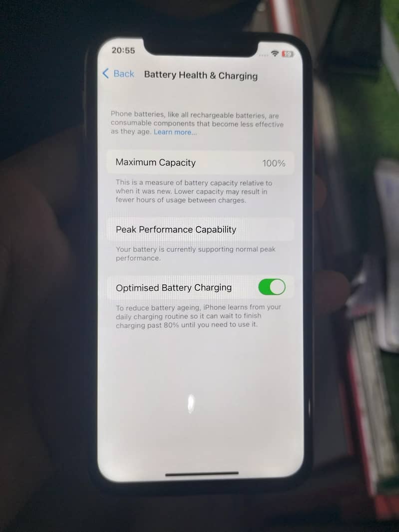 Apple iPhone X 4