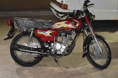 Honda 125 | Model 2025 | 1800 KM Use | Urgent Sale Honda 125
