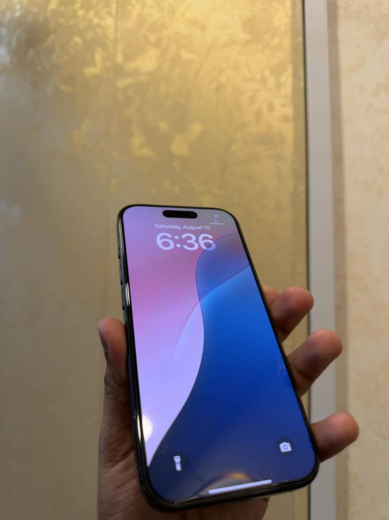 Apple iPhone 16 Pro 6