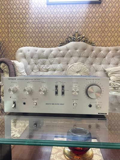 hitachi 220v amplifier