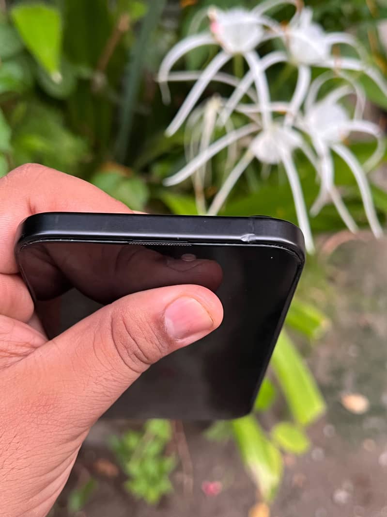 Apple iPhone 15 plus 2