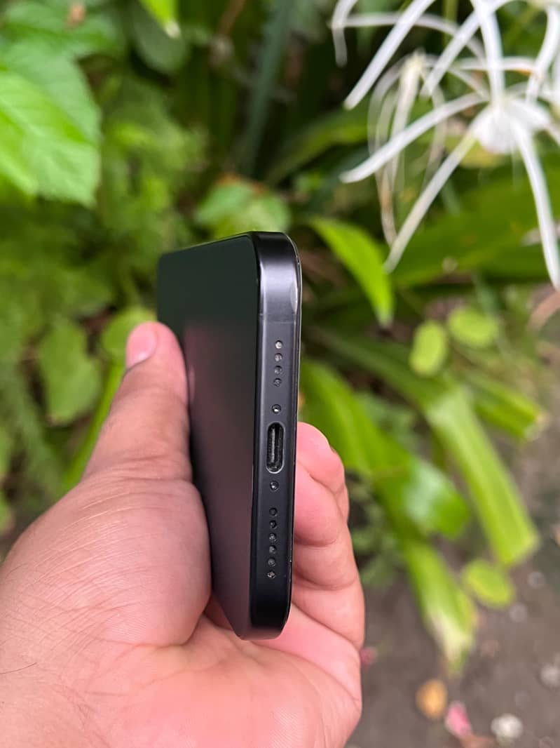 Apple iPhone 15 plus 3