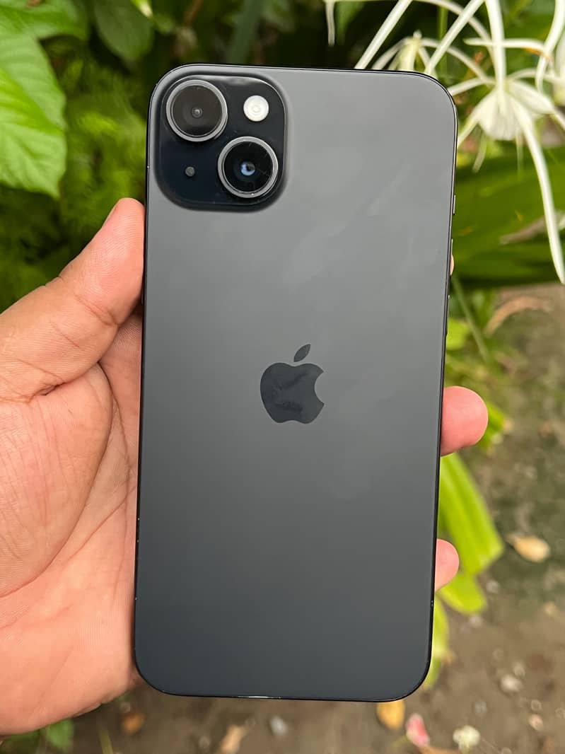 Apple iPhone 15 plus 4