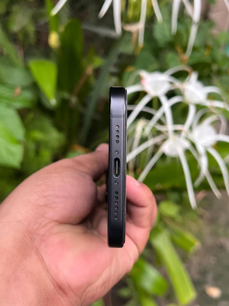 Apple iPhone 15 plus 8