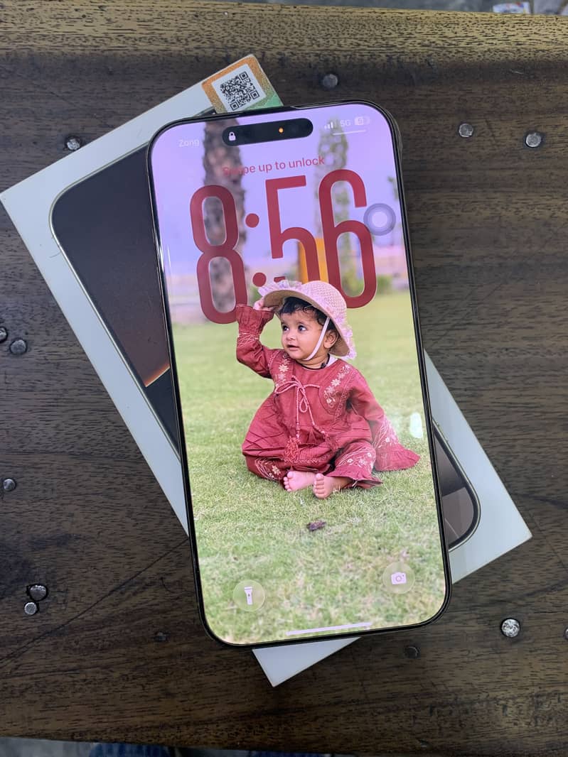Apple iPhone 16 Pro Max 0